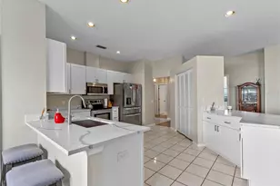 4494 Del Sol Blvd S, Sarasota, FL 34243 - Photo 17