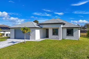 9 Bunker Pl, Rotonda West, FL 33947 - Photo 7