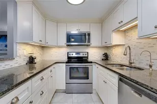 220 Morningside Rd, Venice, FL 34293 - Photo 15