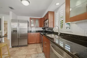 588 Circlewood Dr, Venice, FL 34293 - Photo 9