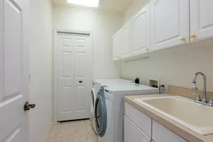 863 Macaw Cir, Venice, FL 34285 - Photo 35