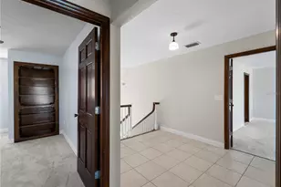 318 Oakwood Cir, Englewood, FL 34223 - Photo 57