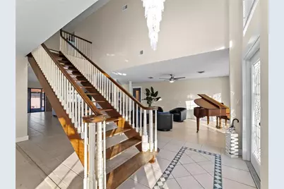 318 Oakwood Circle, Englewood, FL 34223 - Photo 7