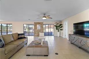 318 Oakwood Cir, Englewood, FL 34223 - Photo 31