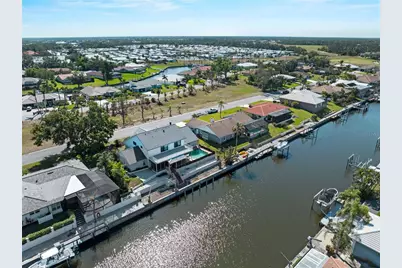 318 Oakwood Circle, Englewood, FL 34223 - Photo 71