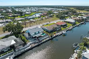 318 Oakwood Cir, Englewood, FL 34223 - Photo 71