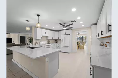 318 Oakwood Circle, Englewood, FL 34223 - Photo 25