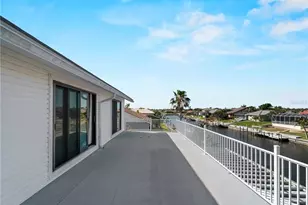 318 Oakwood Cir, Englewood, FL 34223 - Photo 47