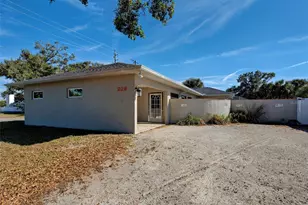 229 S Quincy Rd, Venice, FL 34293 - Photo 9