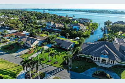 365 S Shore Drive, Osprey, FL 34229 - Photo 3