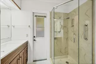 440 Palmetto Ct, Venice, FL 34285 - Photo 21