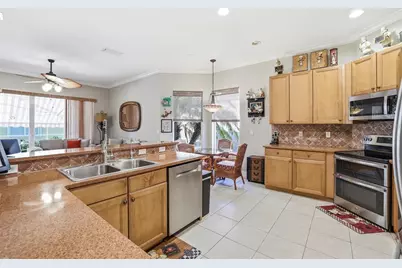 15767 Crystal Waters Drive, Wimauma, FL 33598 - Photo 13