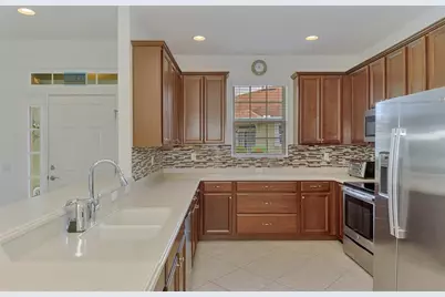 371 Capulet Drive, Venice, FL 34292 - Photo 5