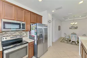 371 Capulet Dr, Venice, FL 34292 - Photo 21