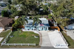 133 Altair Rd, Venice, FL 34293 - Photo 7