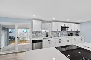 190 Pago Pago Ln, Englewood, FL 34223 - Photo 5