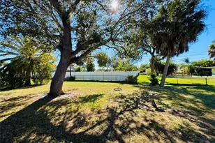 20363 Mt Prospect Ave, Port Charlotte, FL 33952 - Photo 9