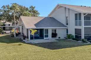 1310 Pine Lake Dr, Venice, FL 34285 - Photo 9