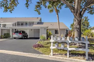 1310 Pine Lake Dr, Venice, FL 34285 - Photo 5