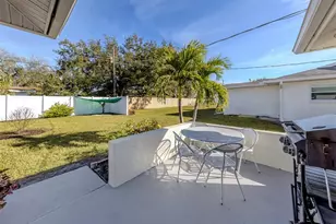 1316 Poplar Ave, Venice, FL 34285 - Photo 29