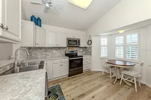 1362 Capri Isles Blvd, Venice, FL 34292 - Photo 11