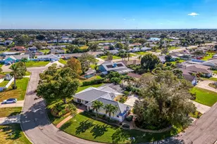 1240 Paradise Way, Venice, FL 34285 - Photo 3