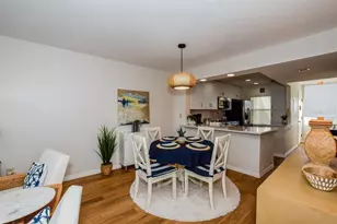 427 Cerromar Ln, Venice, FL 34293 - Photo 11