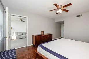 427 Cerromar Ln, Venice, FL 34293 - Photo 17