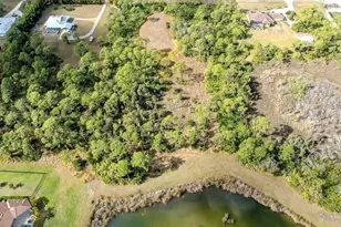 9008 Falcon Ct, Venice, FL 34293 - Photo 5