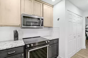 7623 4th Ave W, Bradenton, FL 34209 - Photo 9