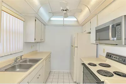 232 Saint Augustine Avenue #505, Venice, FL 34285 - Photo 9