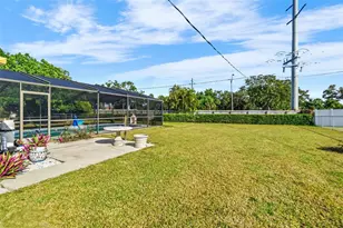 6711 Roxbury Dr, Sarasota, FL 34231 - Photo 37