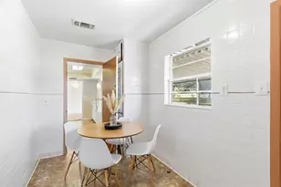 6711 Roxbury Dr, Sarasota, FL 34231 - Photo 17