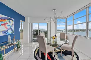 11930 N Bayshore Dr, North Miami, FL 33181 - Photo 25