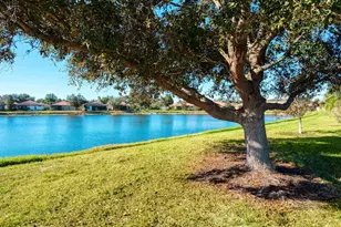 11127 Campazzo Dr, Venice, FL 34292 - Photo 9