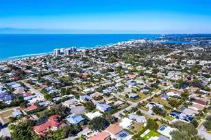 438 W Gate Dr, Venice, FL 34285 - Photo 57