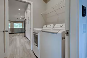 1951 San Silvestro Dr, Venice, FL 34285 - Photo 37