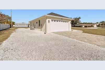 1420 E Gate Drive, Venice, FL 34285 - Photo 5