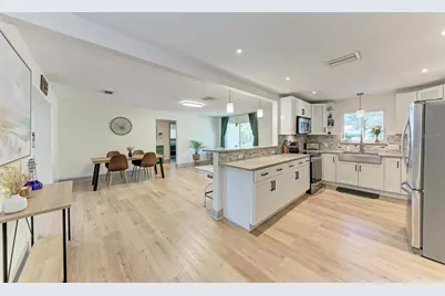 4616 Leeta Lane, Sarasota, FL 34234 - Photo 13