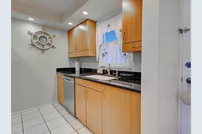 244 Saint Augustine Avenue #204, Venice, FL 34285 - Photo 5