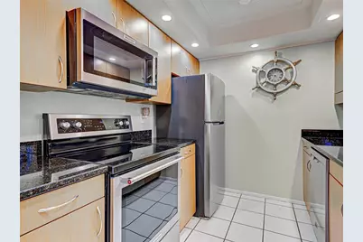 244 Saint Augustine Avenue #204, Venice, FL 34285 - Photo 7