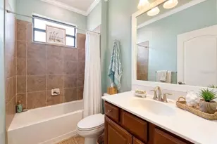 20700 Granlago Dr, Venice, FL 34293 - Photo 11
