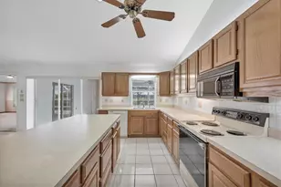 1008 Beckley Cir, Venice, FL 34292 - Photo 15