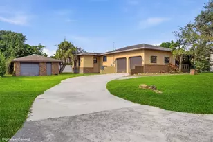 1356 Yacht Club Dr, Venice, FL 34293 - Photo 3