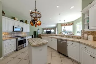 853 Hillcrest Dr, Nokomis, FL 34275 - Photo 7