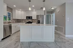 153 Hourglass Dr, Venice, FL 34293 - Photo 11