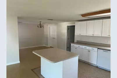 142 Sandhurst Drive, Venice, FL 34293 - Photo 3