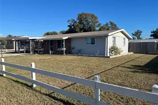 142 Sandhurst Dr, Venice, FL 34293 - Photo 13