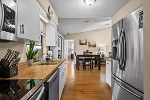 7460 Regina Dr, Englewood, FL 34224 - Photo 9