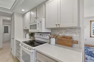 2343 Bal Harbour Dr, Venice, FL 34293 - Photo 23